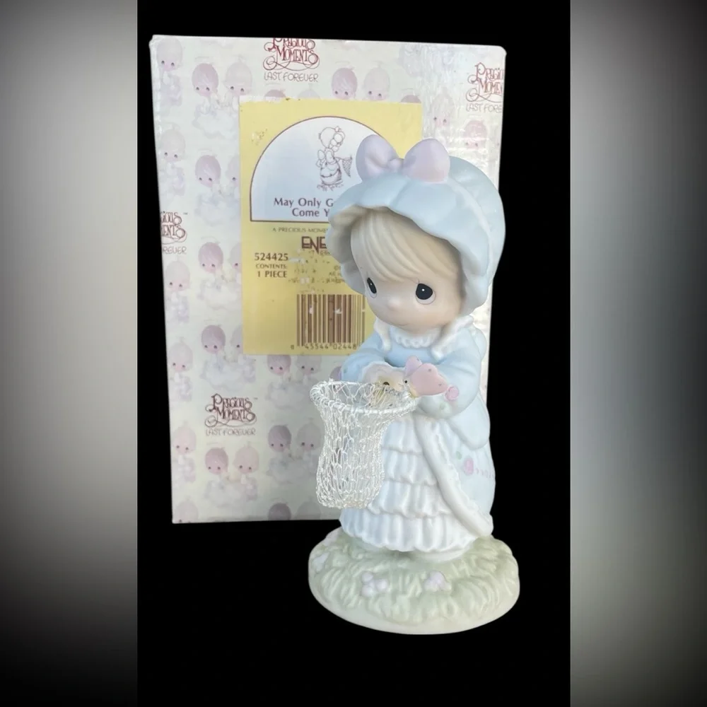 Precious Moments Figurine - Picture 1 of 10
